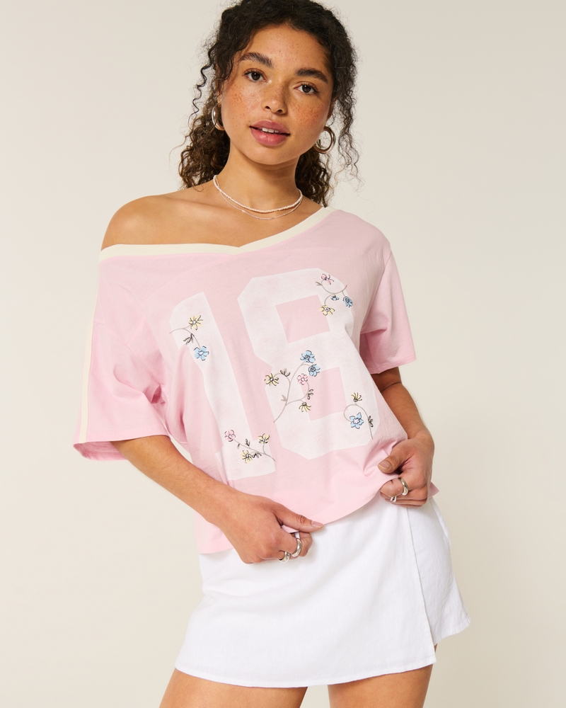 Överdimensionerad t-shirt med blommigt mönster och bara axlar