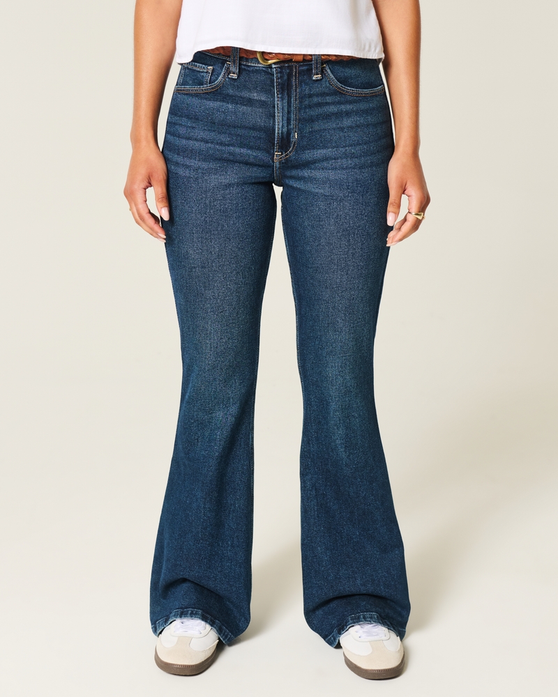 högmidjade tvättade svarta broderade utsvängda jeans