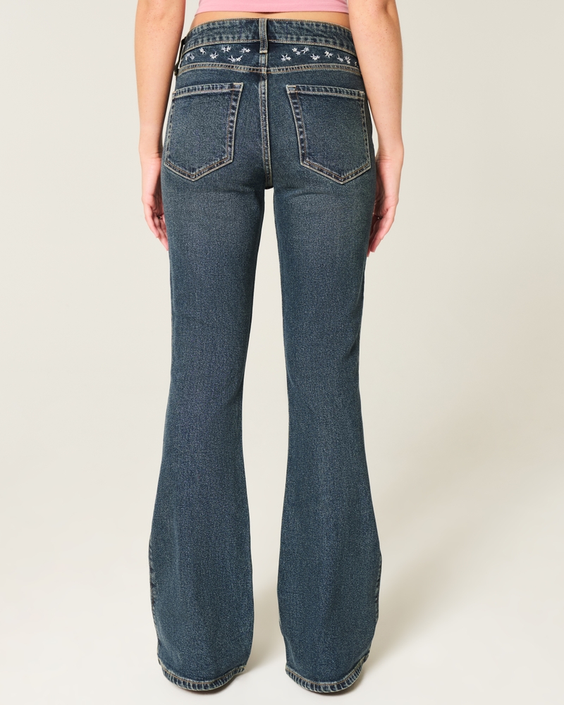 högmidjade mörktvättade blombroderade utsvängda jeans
