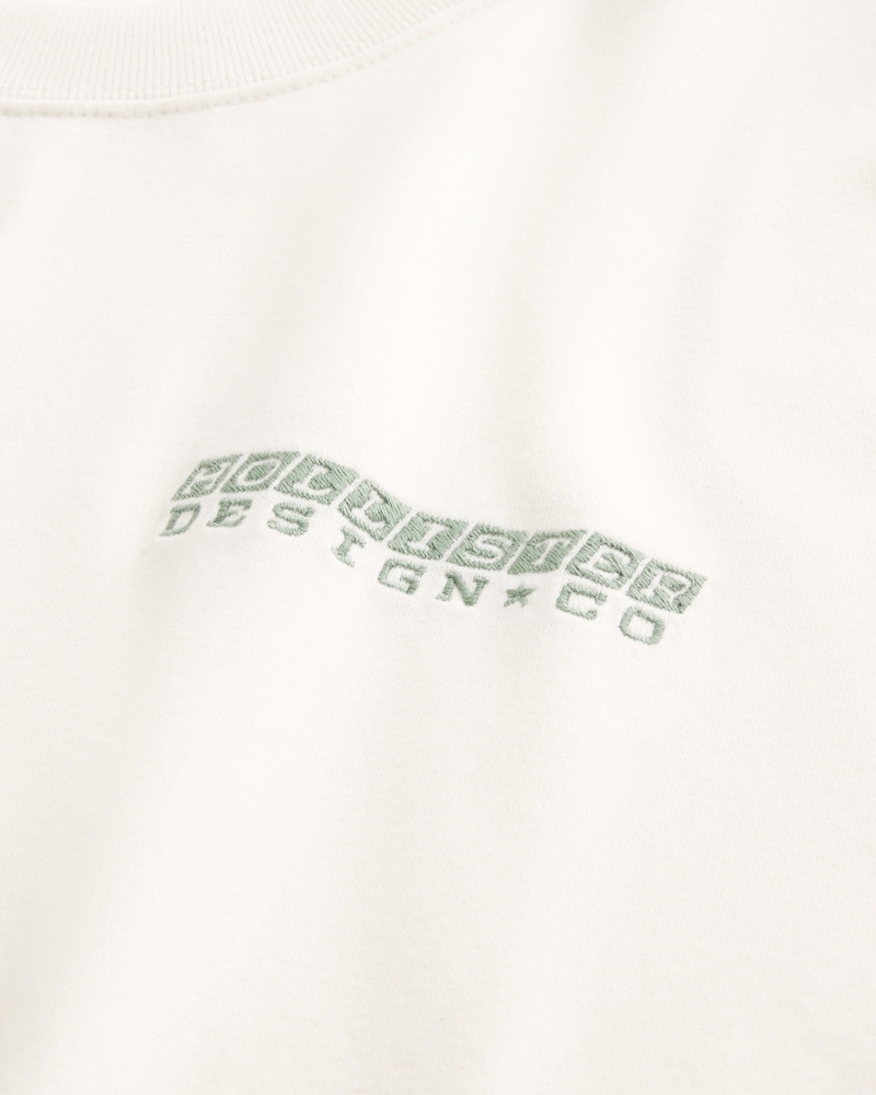tjock fyrkantig t-shirt med rund halsringning och logotyp