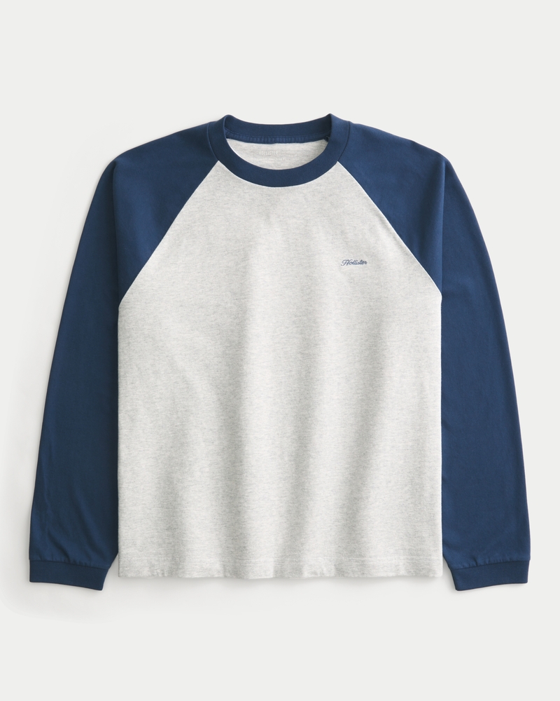 kortärmad t-shirt med rund hals och logotyp i fyrkantig modell