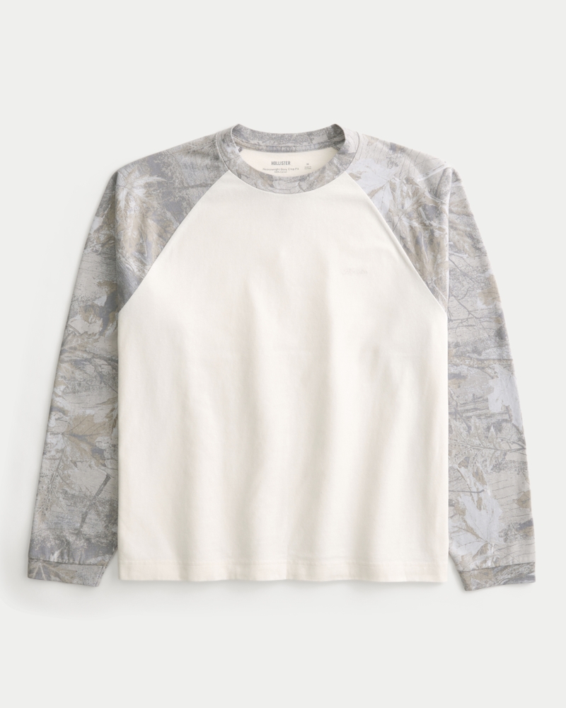 kortärmad t-shirt med rund hals och logotyp i fyrkantig modell
