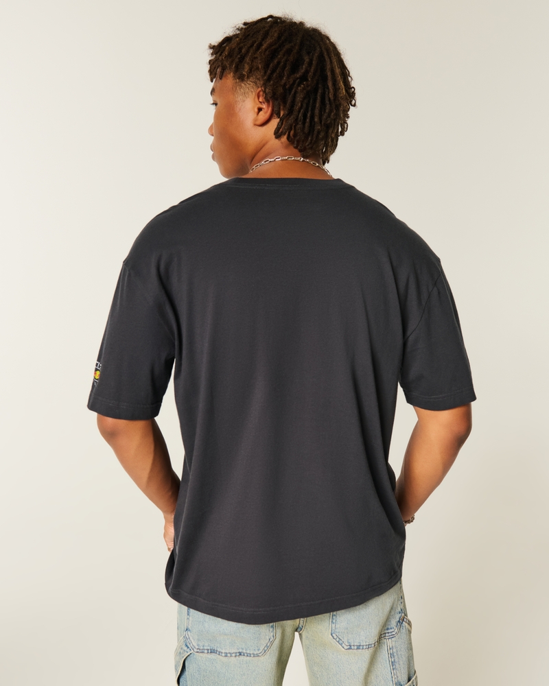 t-shirt med fyrkantig passform och oracle red bull-logotyp