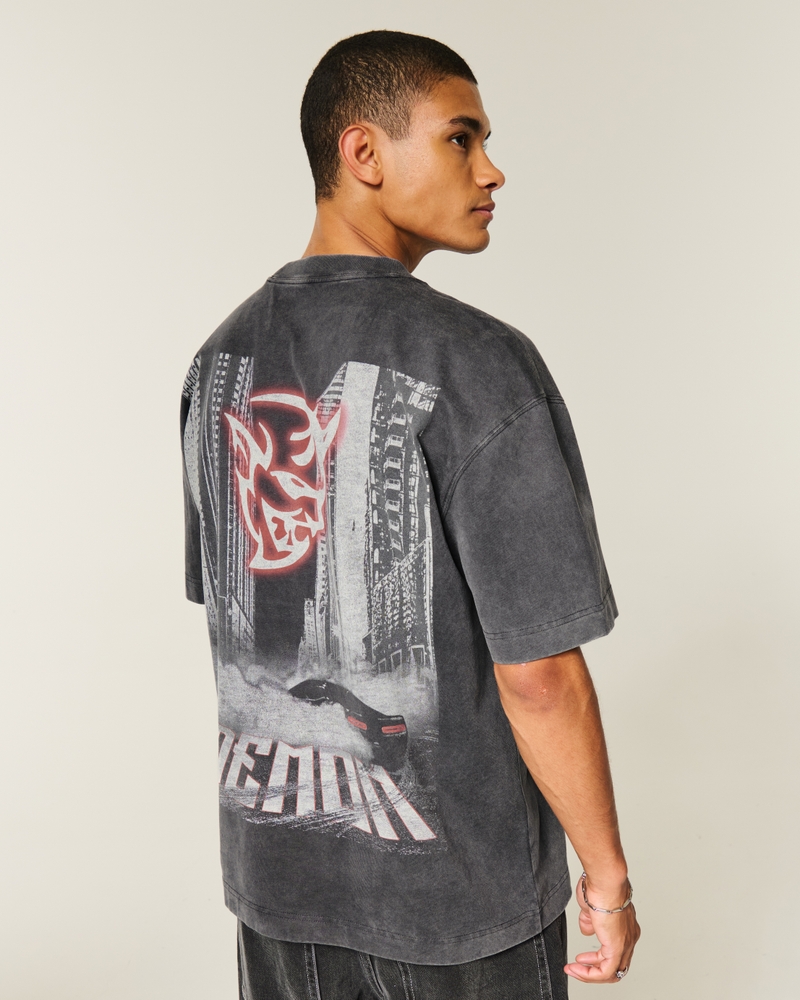 t-shirt med fyrkantig passform och kraftig dodge demon-tryck