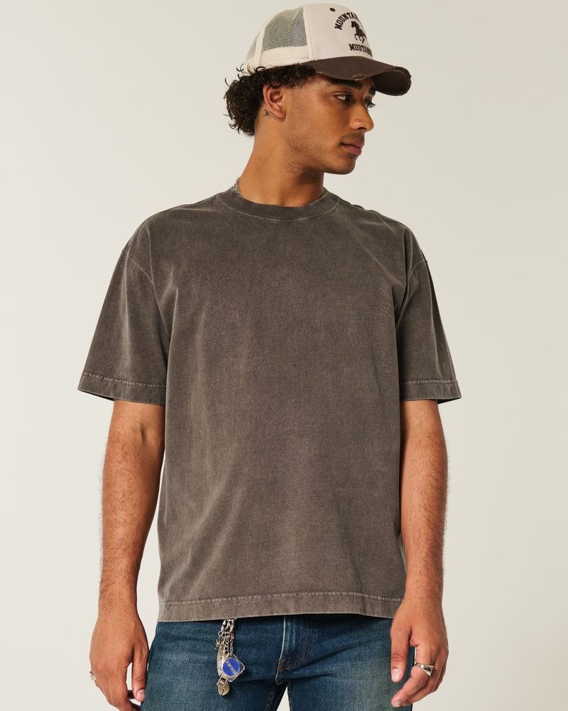 t-shirt med rund hals och fyrkantig passform i kraftig tvättad bomull