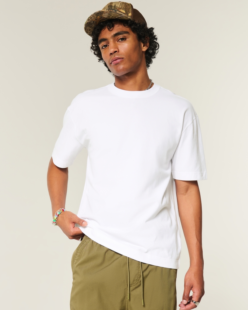 t-shirt med rund halsringning och hög vikt i tvättad bomull med fyrkantig passform