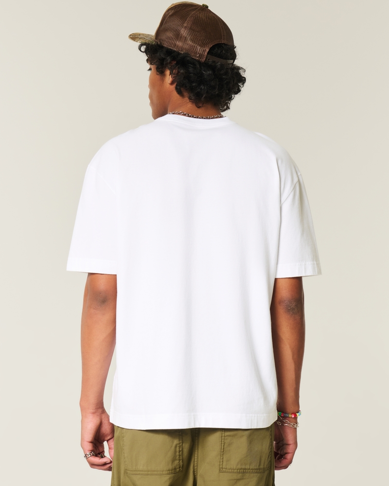 t-shirt med rund halsringning och hög vikt i tvättad bomull med fyrkantig passform