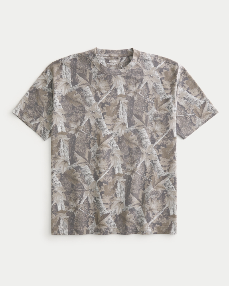 löst sittande grov t-shirt med rund halsringning och färgstänkeffekt